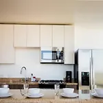 K-Town Modern Luxury 2 Bedroom La