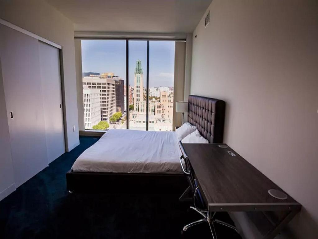 Apartment K-Town Modern Luxury 2 Bedroom La